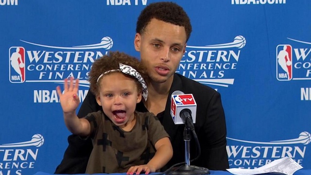 HILARIOUS! STEPHEN CURRY BRINGS DAUGHTER TO POST-GAME PRESS CONFERENCE