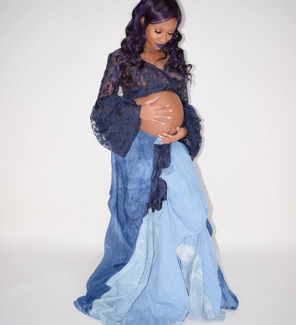 RAPPER DIAMOND SHOWS OFF HER BABY BUMP IN NEW SHOOT