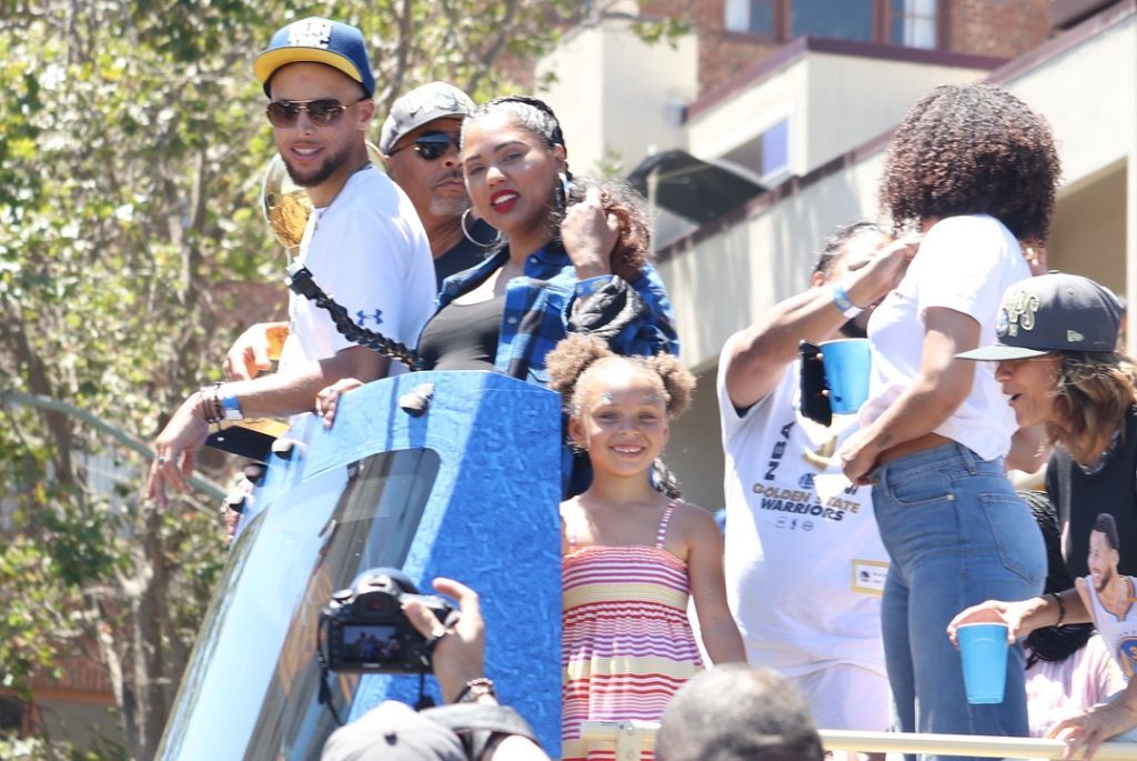 DRAYMOND GREEN, STEPHEN CURRY AND THEIR KIDS HAVE FUN AT THE WARRIORS PARADE