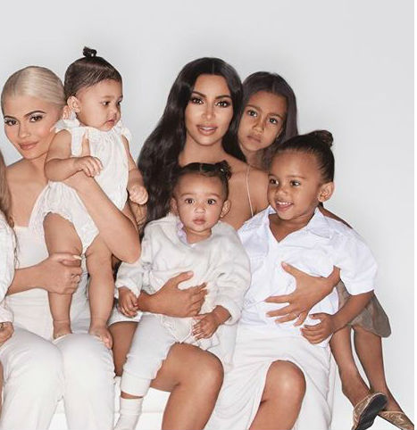 THE KARDASHIAN-JENNER MOMS POSE WITH ALL OF THEIR KIDS IN ...