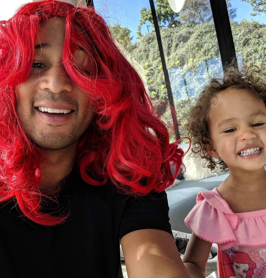 JOHN LEGEND AND CHRISSY TEIGEN S DAUGHTER LUNA LOVES HER RED WIG