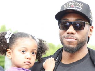 KAWHI LEONARD LAUGHS IT UP WITH RUMORED WIFE AND DAUGHTER AT RAPTORS PARADE