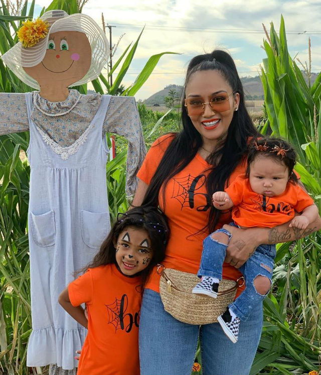 NIA GUZMAN HEADS TO THE PUMPKIN PATCH WITH HER KIDS ROYALTY BROWN AND