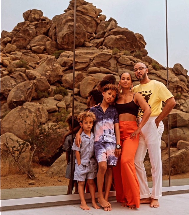 pictures of alicia keys family
