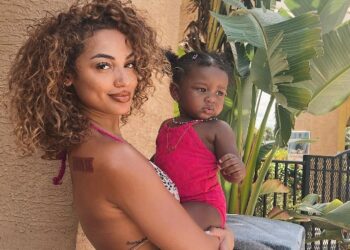 Dani Leigh and daughter