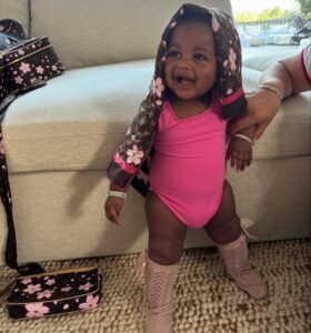 CARDI B SHARES FIRST PHOTOS OF HER AND OFFSET'S DAUGHTER, BLOSSOM