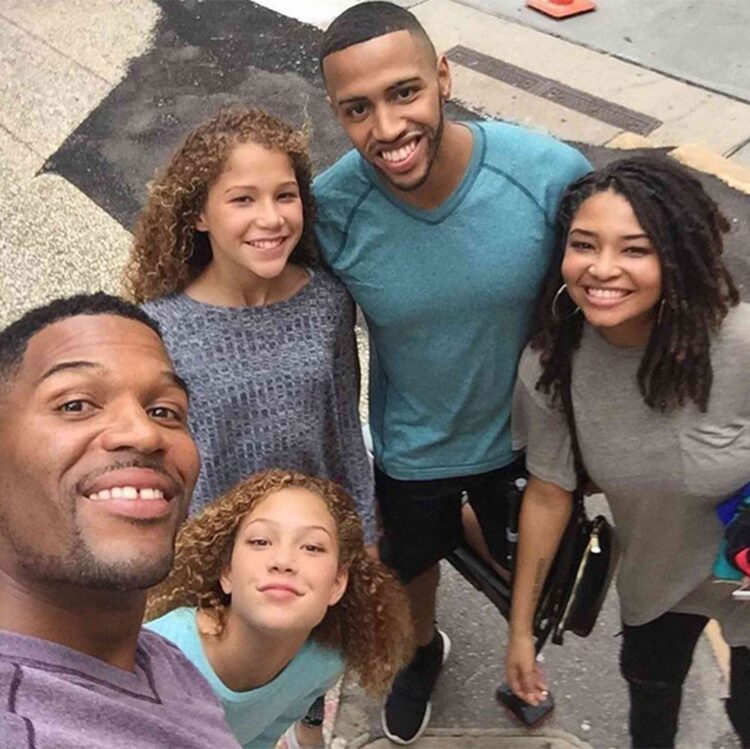 Michael Strahan and kids. MICHAEL STRAHAN INSTAGRAM