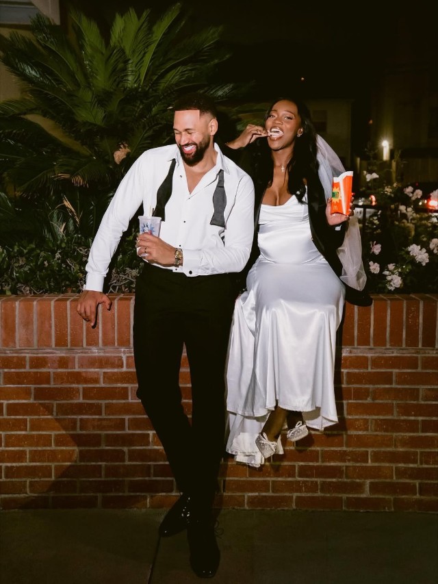 LOVE IS BLIND’S AD SMITH AND OLLIE SUTHERLAND TIE THE KNOT AHEAD OF BABY’S ARRIVAL LOVE IS BLIND’S AD SMITH AND OLLIE SUTHERLAND TIE THE KNOT AHEAD OF BABY’S ARRIVAL