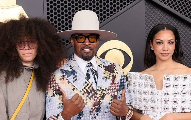 JAMIE FOXX ATTENDS THE 2026 GRAMMY AWARDS WITH HIS DAUGHTERS