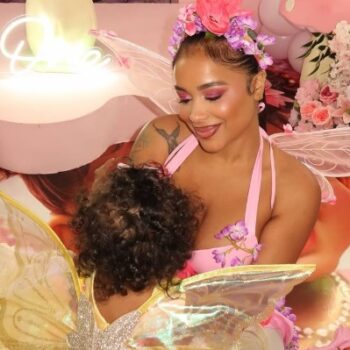 DREAMDOLL CELEBRATES DAUGHTER JREAM’S FIRST BIRTHDAY WITH FAIRYTALE-THEMED PARTY