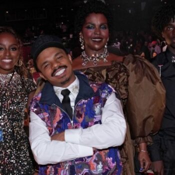 LAURYN HILL’S CHILDREN JOIN ALL-STAR TRIBUTE AS SHE RECEIVES BET’S LIVING LEGEND ICON AWARD